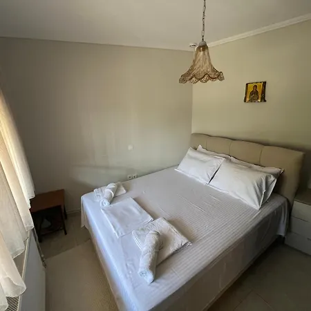 Metaxenia's 102 Case de vacanță *